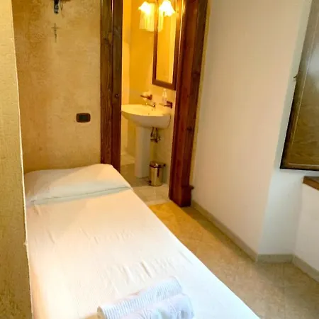 Apartment Spacious In With Mountain View