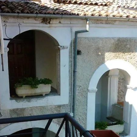 Apartment Spacious In With Mountain View *